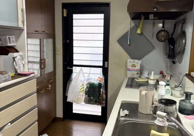 【亀岡市】外壁・屋根から水まわりまで～ご予算内で叶えたペンダントライトが映えるリフォーム～